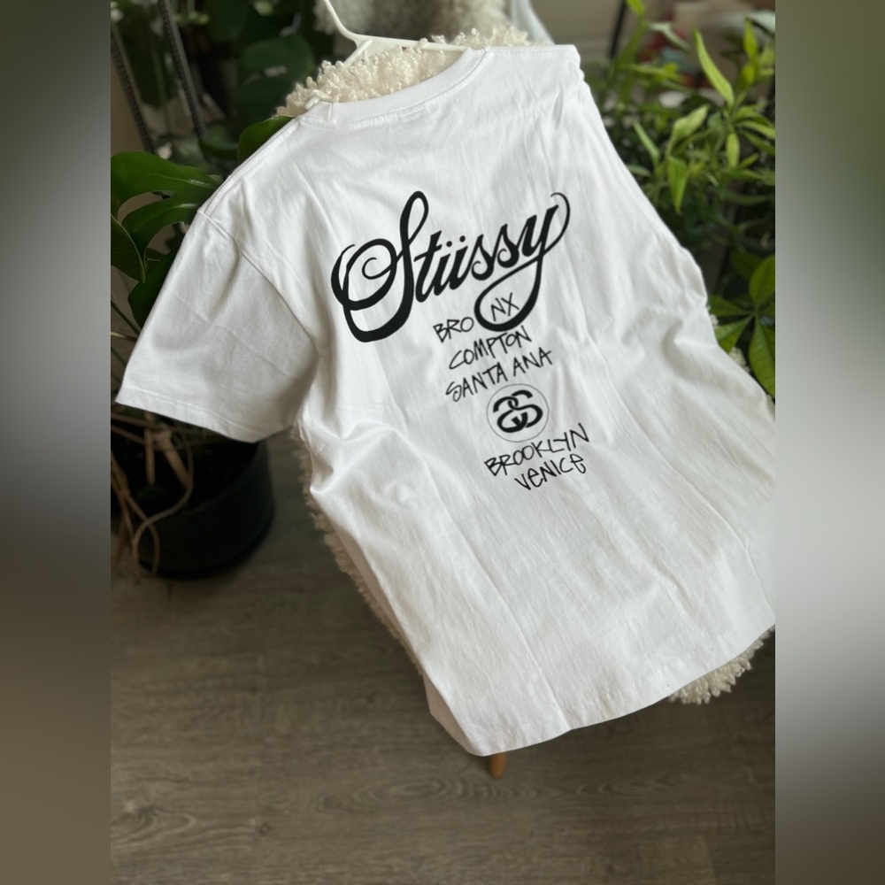 ๐ Authentic Stussy World Tour White Tee - unisex - L - Picture 16 of 17